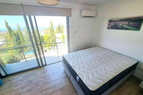 Upper bedrooms