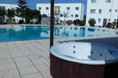 Pool and jacuzzi