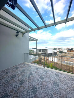 Living rm terrace