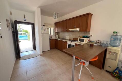 entrance, kitchen