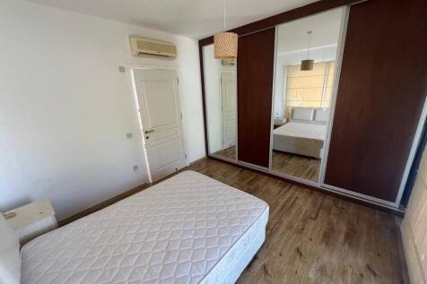 upstairs bed 2