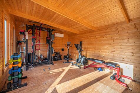 Outdoor Gym/Office