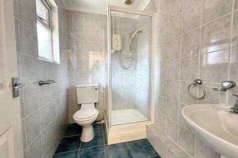 Detached Outbuilding - Shower Room