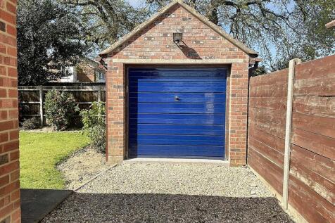 Detatched Garage