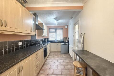 KITCHEN/UTILITY