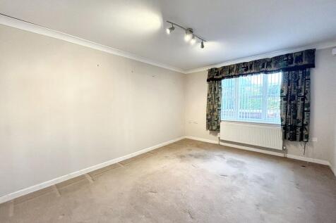 DINING ROOM/BEDROOM