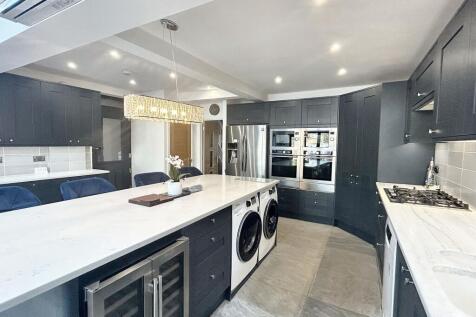 KITCHEN/LIVING/DINING ROOM