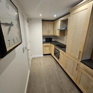 Kitchen 1.jpg