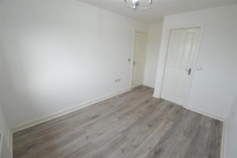 14 Hexham Gardens Bedroom 2.JPG