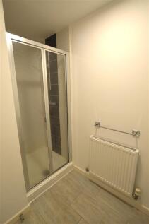 14 Hexham Gardens En-Suite.JPG