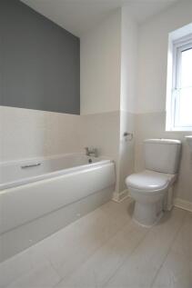 14 Hexham Gardens Bathroom.JPG