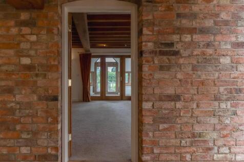 Enterance to living room