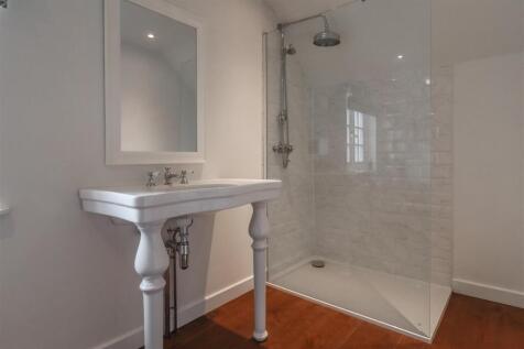 Family Shower Room