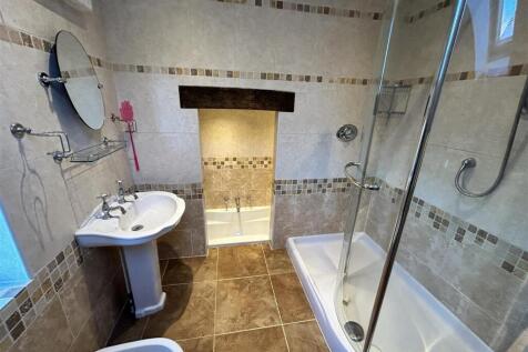 Main Bedroom Ensuite