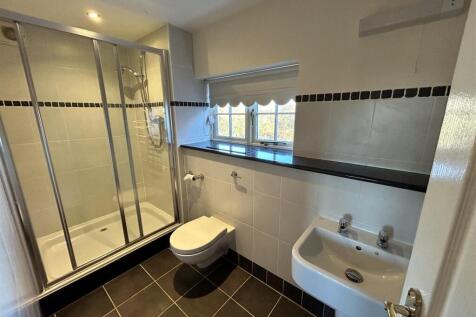 Bedroom Four Ensuite