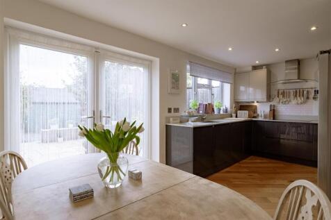 Mill Crescent, 74.jpg