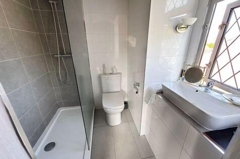En Suite Shower Room