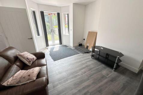Lounge/ Kitchen