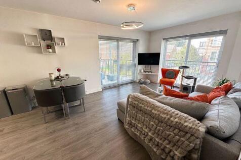Open Plan Lounge/ Kitchen