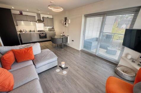 Open Plan Lounge/ Kitchen