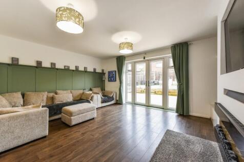 Sitting/Dining Room