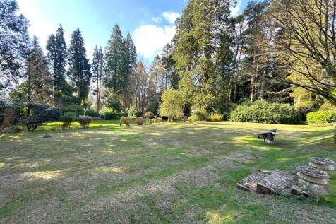 Communal Grounds