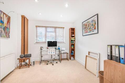 Bedroom/Study