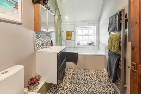 Familt Bathroom