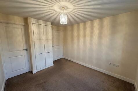 bedroom 1. jpg