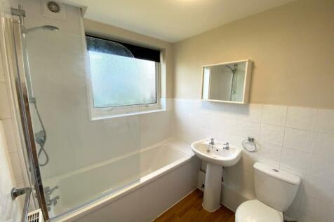 angorfa bathroom.jpg