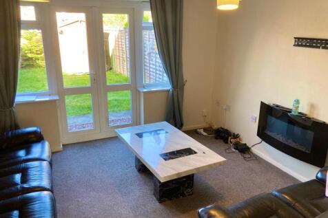 horseshoe living room.jpg