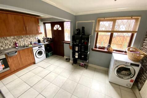 Open Plan Kitchen and Dining Room