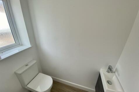 Cloakroom/WC
