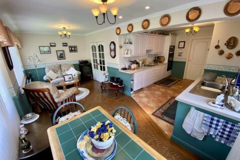 Family/Garden Room