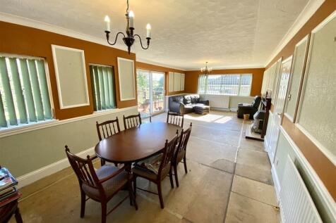 Open Plan Living and Dining Room