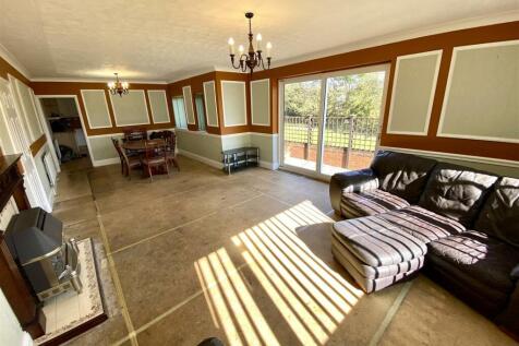 Open Plan Living and Dining Room