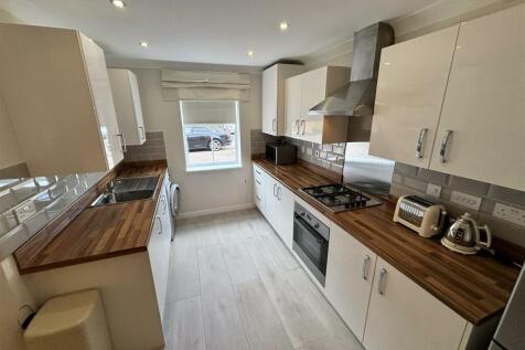 Open Plan Kitchen and Dining Room