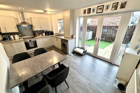 Open Plan Kitchen and Dining Room