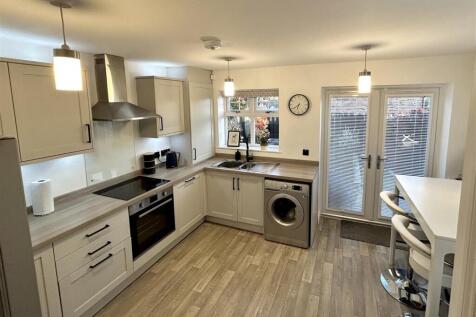 Open Plan Kitchen and Dining Room