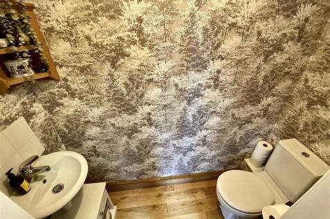 Cloakroom/WC