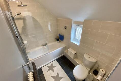 Family Bathroom/WC