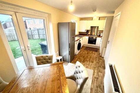 Open Plan Kitchen and Dining Room