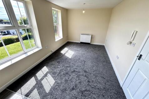 Open Plan Living/Dining Room and Kitchen