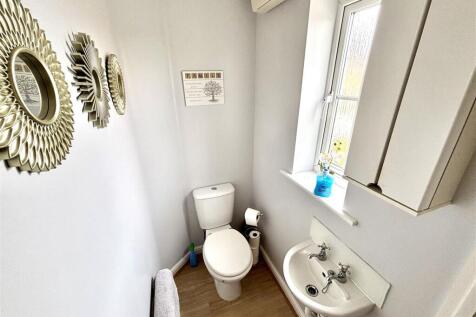 Cloakroom/WC
