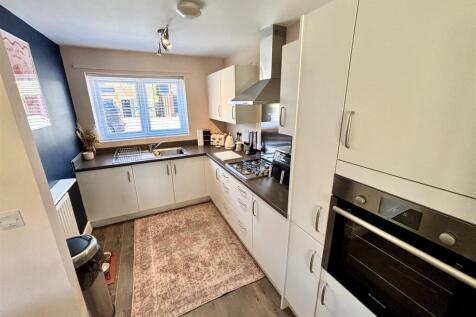 Open Plan Living Room/Kitchen/Dining Room