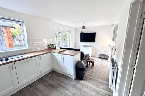 Open Plan Kitchen and Dining Room