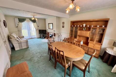 Open Plan Living and Dining Room