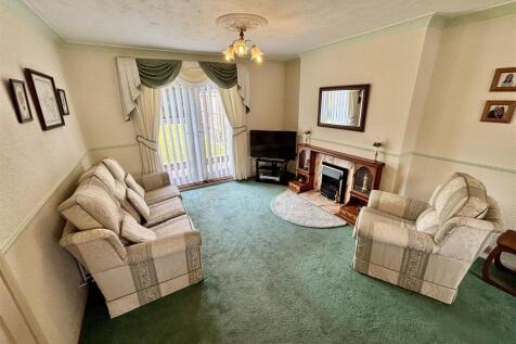 Open Plan Living and Dining Room