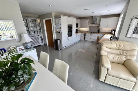 Open Plan Kitchen, Dining and Garden Room