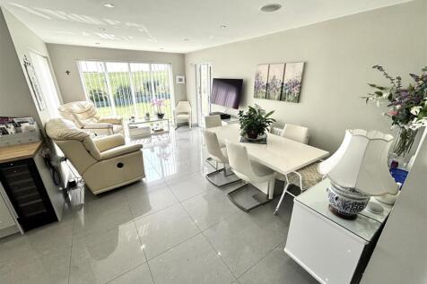 Open Plan Kitchen, Dining and Garden Room